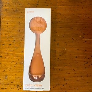 PMD Clean Smart Facial Cleansing Device Warmth New In Box